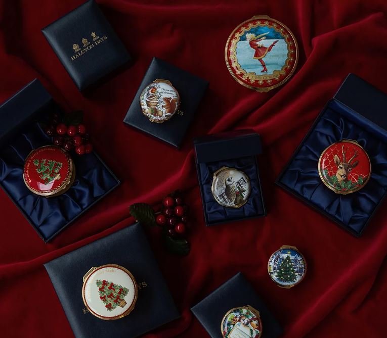 Halcyon Days Christmas Musical Ice Skater Box