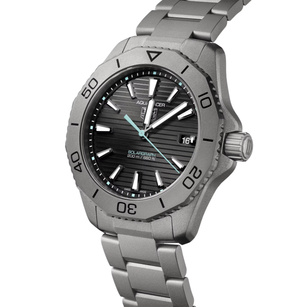 Tag Heuer Aquaracer 40mm Professional 200 Solargraph Titanium Watch